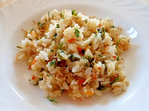 小ネギとしらすの醤油炒飯